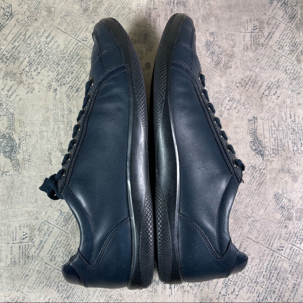 PRADA Navy Blue Calfskin Leather Low Top Sneakers Size 8 Made in Italy - Picture 7 of 13